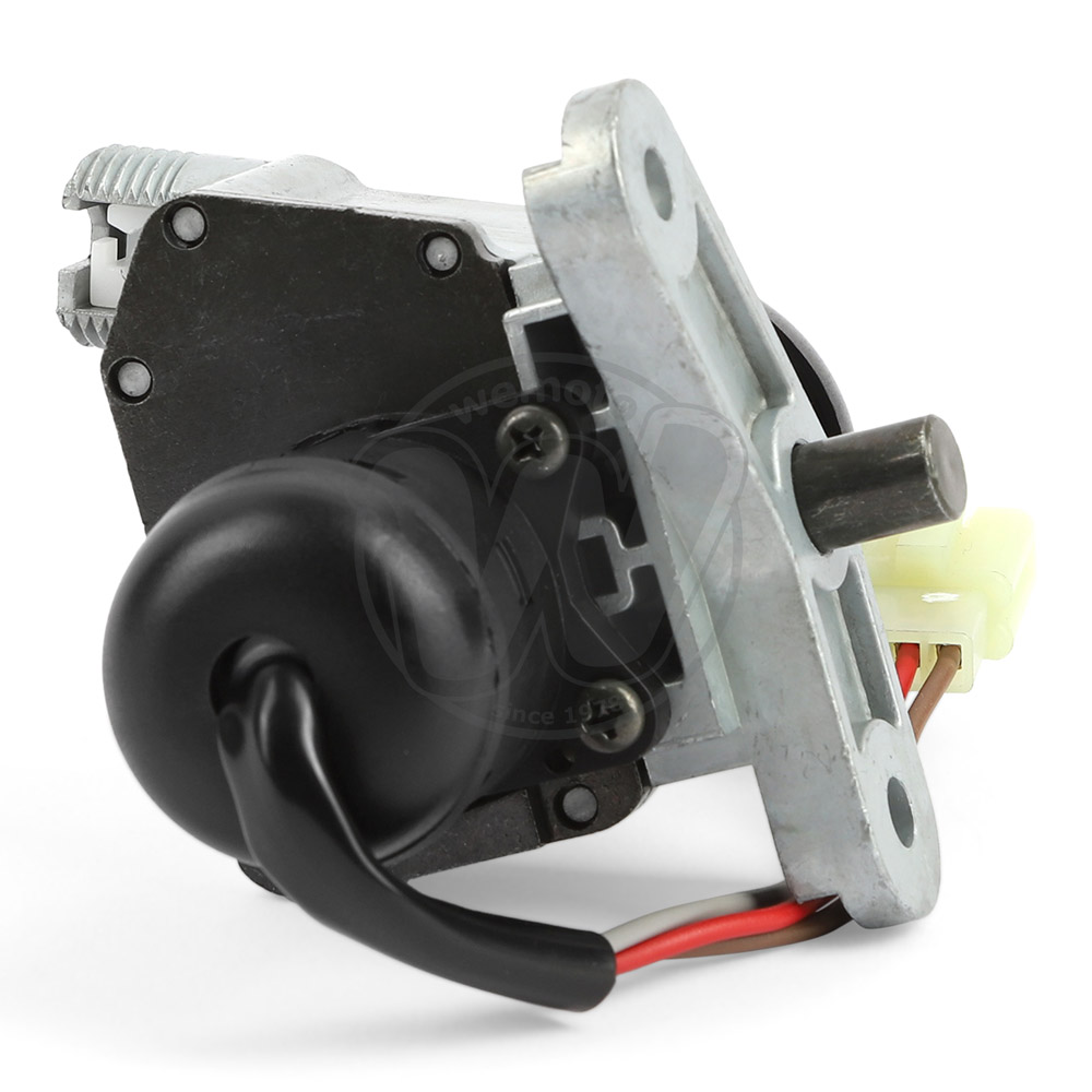 0NU9080_aa9880 two.jpg